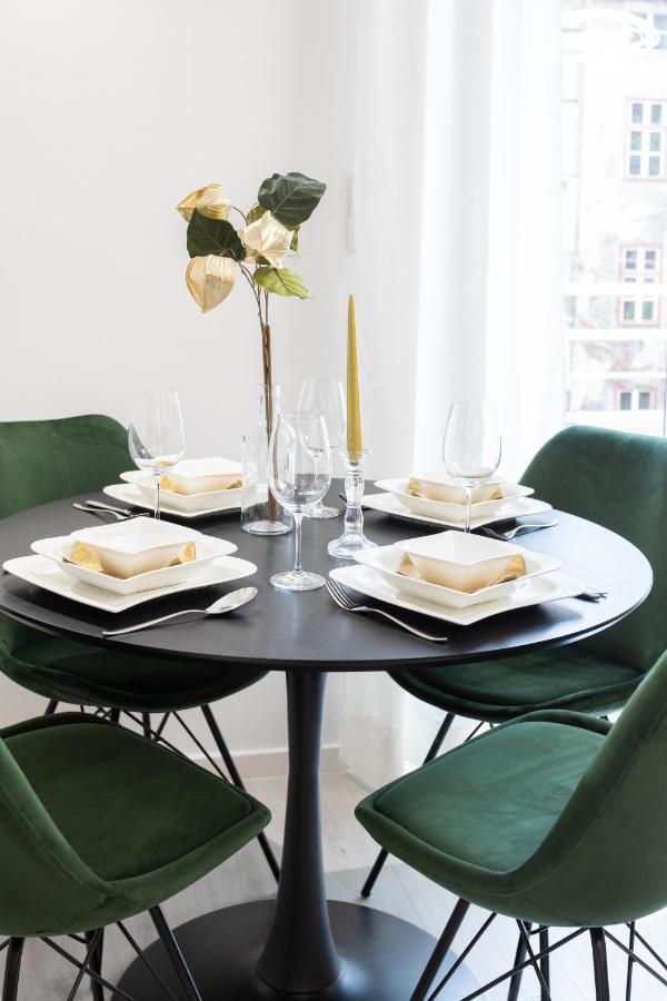 Appartement Design Triplex In The City Center With A Balcony à Zagreb Extérieur photo