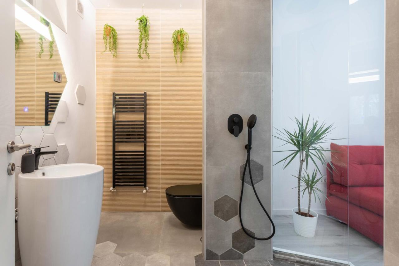 Appartement Design Triplex In The City Center With A Balcony à Zagreb Extérieur photo
